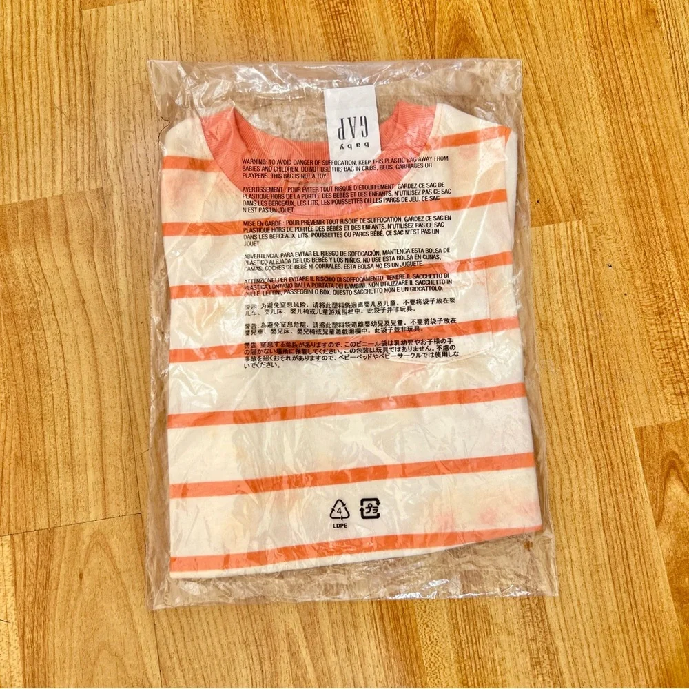 GAP baby Print Pocket T-Shirt